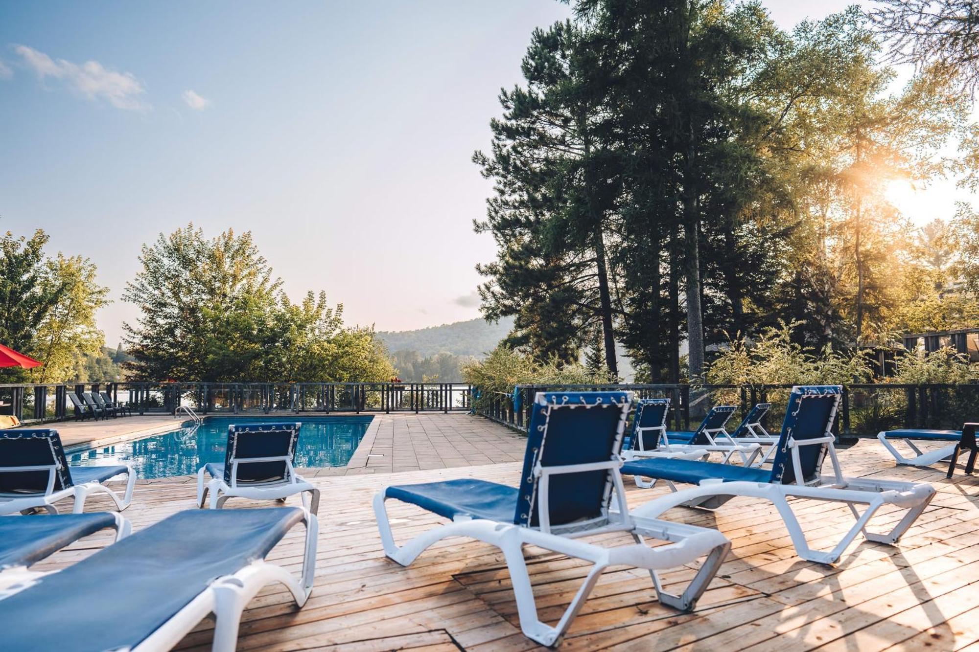Lakefront Mountain View - Resort Loft Lac Superieur Luaran gambar